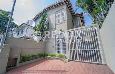 Imagem 2: Ótima Casa à venda na Av. Portugal, Brooklin, com 3 dormitórios e 2 vagas, por R$ 800.000