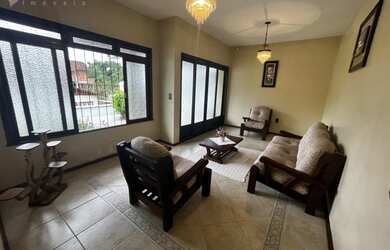 Imagem 5: Ótima casa residencial no bairro da Água Verde, próximo ao novo mercado...