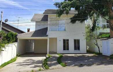 Imagem: A casa em condomínio possui 3 Dormitórios, 5 Banheiros, 2