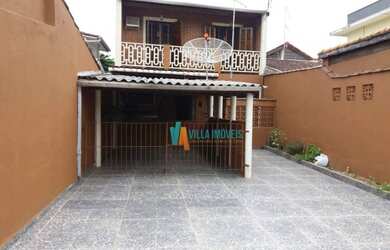 Imagem: A casa possui 2 Dormitórios, 2 Banheiros, 2 Vagas na garagem