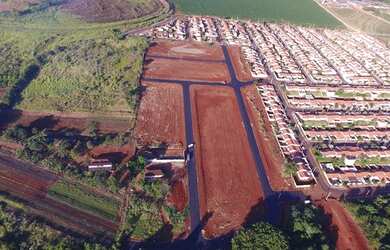 Imagem: O terreno possui 250m² de Área e está localizado em Ibiporã