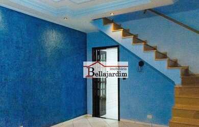 Imagem: A casa possui 2 Dormitórios, 2 Banheiros, 2 Vagas na garagem