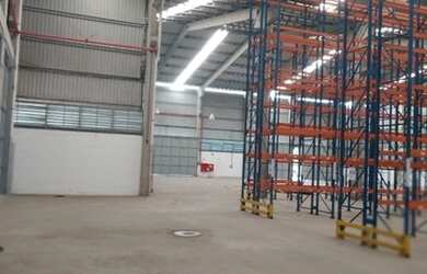 Imagem 12: Galpão 3900 metros galpão mais 600 metros escritório com porta pallets