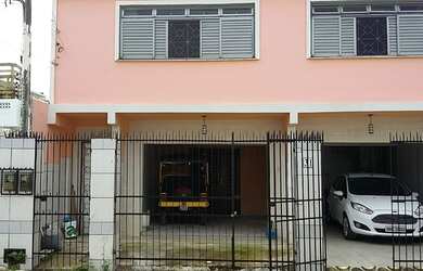 Imagem: A casa possui 3 Dormitórios, 1 Banheiro e 150m² de Área e