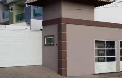 Imagem: A casa em condomínio possui 3 Dormitórios, 2 Banheiros, 2