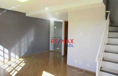 Imagem: A casa possui 2 Dormitórios, 3 Banheiros, 2 Vagas na garagem