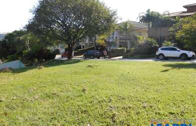 Imagem: O terreno possui 733m² de Área e está localizado em Tarumã