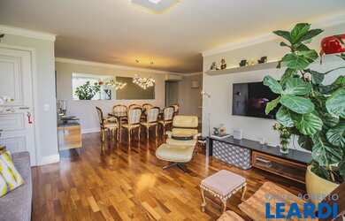 Imagem: O apartamento possui 3 Dormitórios, 4 Banheiros, 1 Vaga na