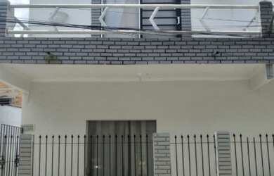 Imagem: A casa possui 1 Dormitório, 2 Banheiros, 30m² de Área e