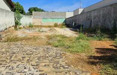 Imagem: A casa em condomínio possui 3 Dormitórios, 3 Banheiros, 3