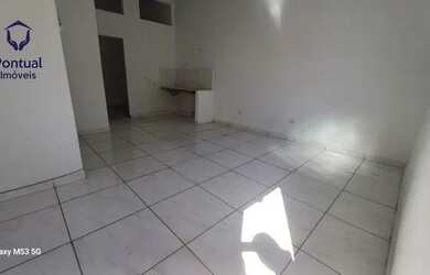 Imagem: A casa possui 3 Dormitórios, 1 Banheiro, 50m² de Área e