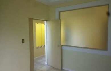 Imagem: A casa possui 2 Dormitórios, 3 Banheiros, 2 Vagas na garagem