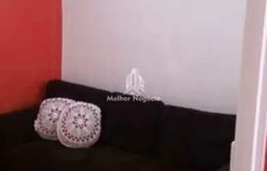 Imagem: A casa possui 2 Dormitórios, 1 Banheiro, 2 Vagas na garagem