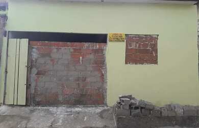 Imagem: A casa possui 2 Dormitórios, 2 Banheiros, 1 Vaga na garagem