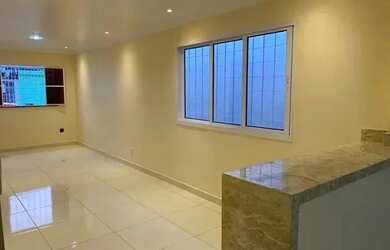 Imagem: A casa possui 2 Dormitórios, 2 Banheiros, 1 Vaga na garagem