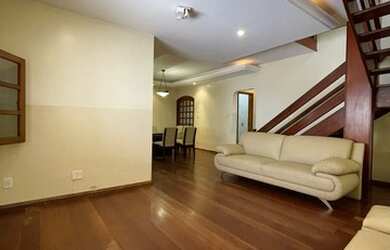 Imagem 2: Lindo Sobrado Na QNA 09. 100m² de Área, 2 Vagas na garageme4 Dormitórios