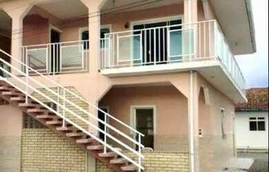 Imagem: A casa possui 1 Dormitório, 1 Banheiro, 1 Vaga na garagem e