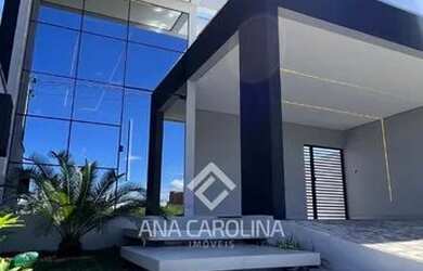 Imagem: A casa possui 3 Dormitórios, 2 Banheiros, 2 Vagas na garagem