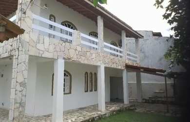 Imagem: A casa em condomínio possui 4 Dormitórios, 4 Banheiros, 4