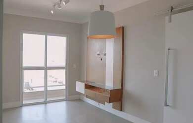 Imagem: O apartamento possui 2 Dormitórios, 1 Banheiro, 2 Vagas na