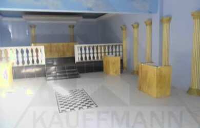 Imagem: O depósito possui 4 Vagas na garagem e 1707m² de Área e está