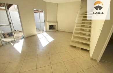 Imagem: A casa em condomínio possui 3 Dormitórios, 3 Banheiros, 2