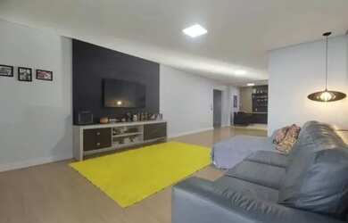 Imagem 3: Alugo casa anual. Piscina, Ar-condicionado, 340m² de Áreae3 Vagas na...