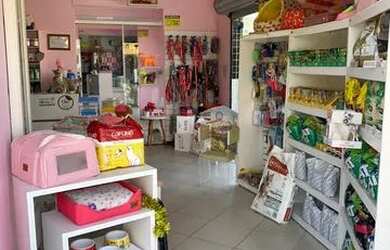 Imagem: O depósito possui 5 Vagas na garagem, 350m² de Área e está