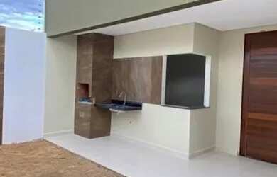 Imagem: A casa possui 3 Dormitórios, 4 Banheiros, 2 Vagas na garagem