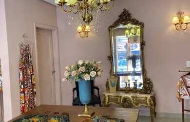 Imagem: O depósito possui 4 Vagas na garagem e 200m² de Área e está