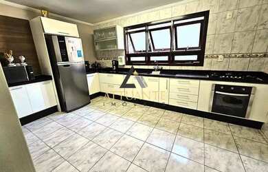 Imagem 4: Sobrado semi mobiliado no bairro De Lazzer!