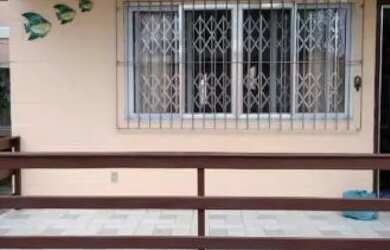 Imagem: A casa em condomínio possui 2 Dormitórios, 2 Banheiros, 1