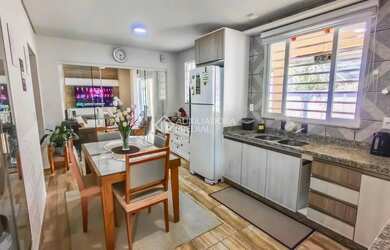 Imagem 9: Conforto e Praticidade Casa 2 Quartos, 2 Banheiros - Acesso Fácil à...