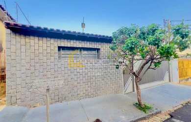 Imagem 1: Casa para venda com 522 m² terreno e 248,86 m² de construção - 3 quartos em Vila São João