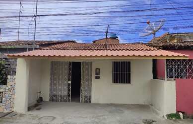 Imagem: A casa possui 5 Dormitórios, 2 Banheiros, 1 Vaga na garagem