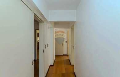 Imagem 8: Apartamento 4 domitórios dependência, 2 vagas, com elevador, em frente...