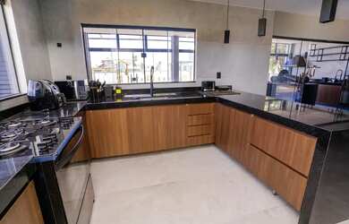 Imagem 4: CASA DE ALTO PADRÃO A VENDA EM LOTEAMENTO EM ARRAIAL DO CABO-RJ