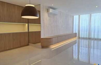 Imagem: O apartamento possui 4 Dormitórios, 5 Banheiros, 3 Vagas na