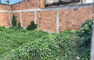 Imagem: O terreno possui 120m² de Área e está localizado em Santa