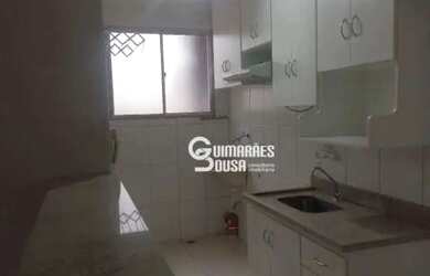 Imagem: O apartamento possui 2 Dormitórios, 1 Banheiro, 1 Vaga na garagem