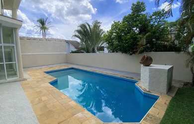 Imagem: A casa em condomínio possui 4 Dormitórios, 5 Banheiros, 4