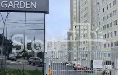 Imagem: O apartamento possui 2 Dormitórios, 1 Banheiro, 1 Vaga na garagem