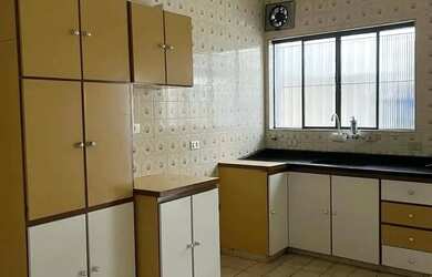 Imagem: A casa possui 2 Dormitórios, 2 Banheiros, 2 Vagas na garagem