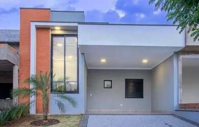 Imagem: A casa em condomínio possui 3 Dormitórios, 1 Banheiro, 2 Vagas