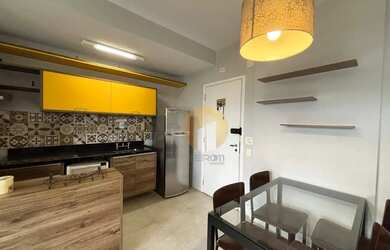 Imagem: O apartamento possui 1 Dormitório, 1 Banheiro, 1 Vaga na garagem