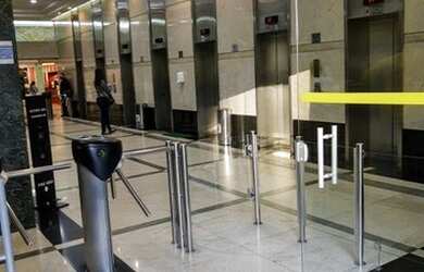 Imagem: O depósito possui 5 Vagas na garagem, 1.000m² de Área e