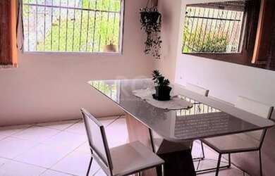 Imagem: O apartamento possui 3 Dormitórios, 1 Banheiro, 1 Vaga na garagem