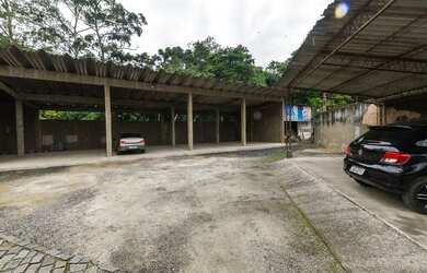 Imagem: O depósito possui 340m² de Área e está localizado em Paineira