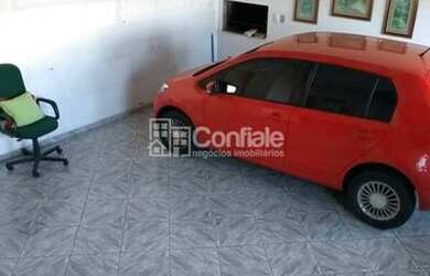 Imagem 14: Casa Padrão. Churrasqueira, Área de serviço, 200m² de Áreae3 Vagas...