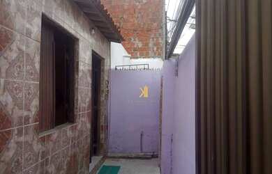 Imagem: A casa possui 2 Dormitórios, 1 Banheiro, 4 Vagas na garagem